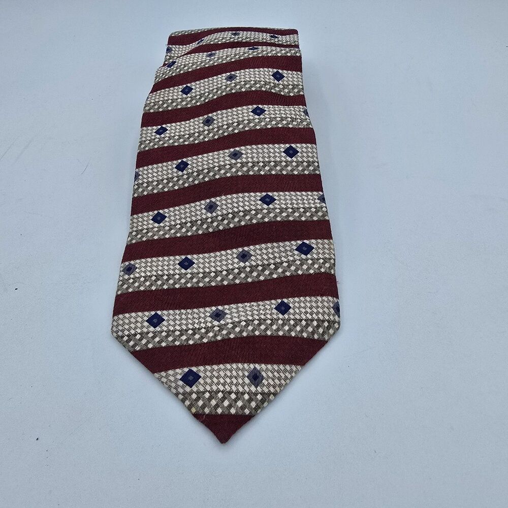 Claiborne Men's Silk Tie Red Biege Necktie  4"x57" Formal Vintage - Picture 2 of 6